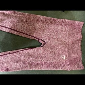 Gym shark leggings